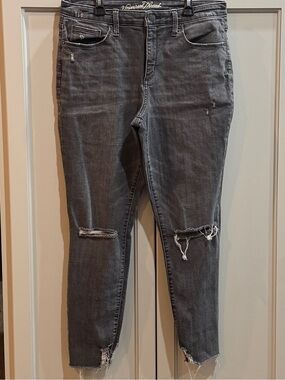 Universal Thread Women's Skinny Ripped Gray Jeans